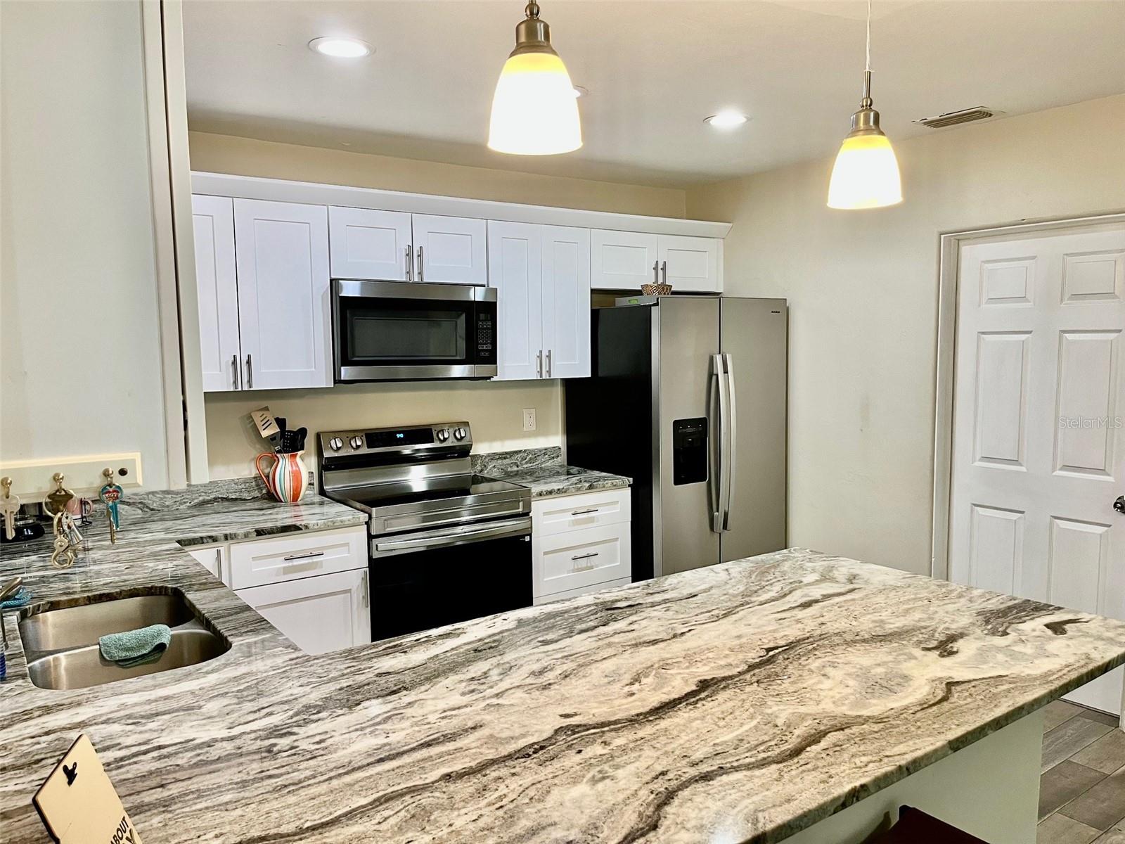 2475 47TH ST S, ST PETERSBURG, FL, 33711