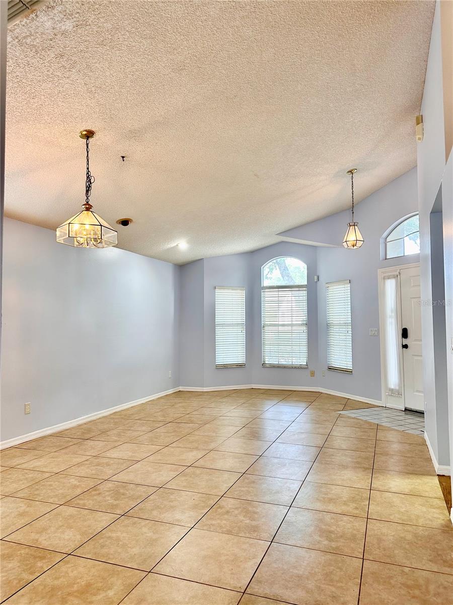 8214 WOODSWORTH DR, ORLANDO, FL, 32817