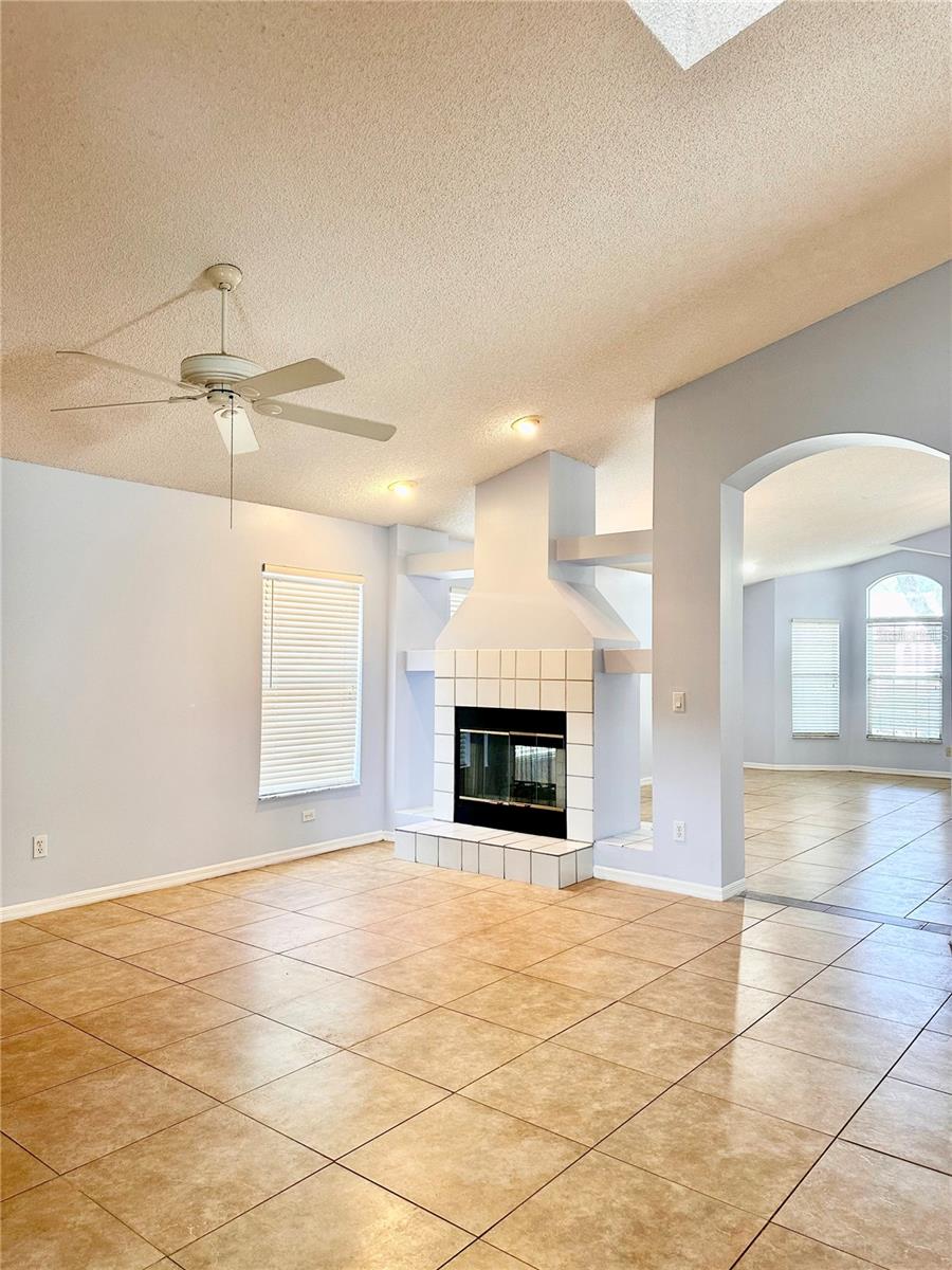 8214 WOODSWORTH DR, ORLANDO, FL, 32817