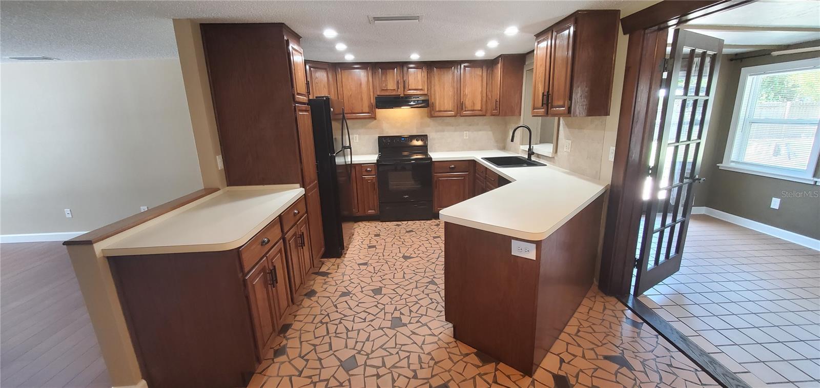 2848 E MARK DR, SARASOTA, FL, 34232