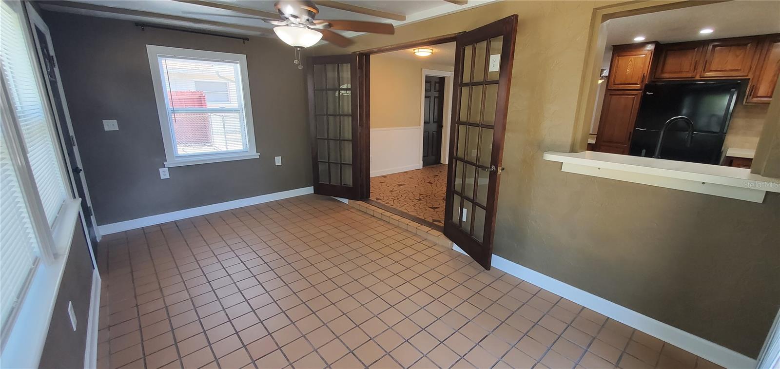 2848 E MARK DR, SARASOTA, FL, 34232