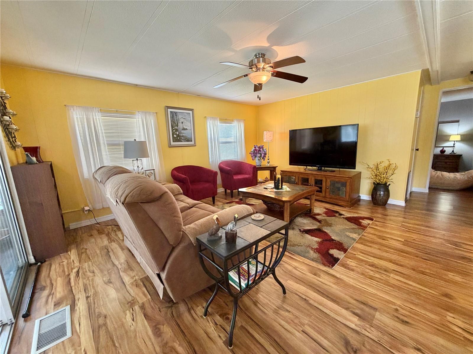 126 CHESTNUT ST, LEESBURG, FL, 34748