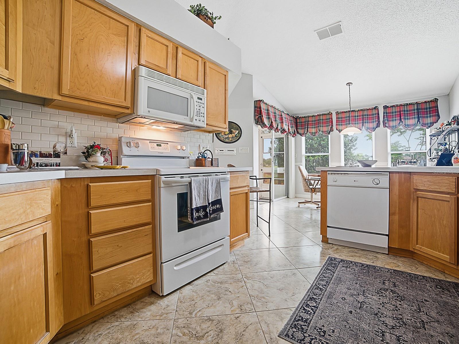 25069 RIVERWALK DR, LEESBURG, FL, 34748