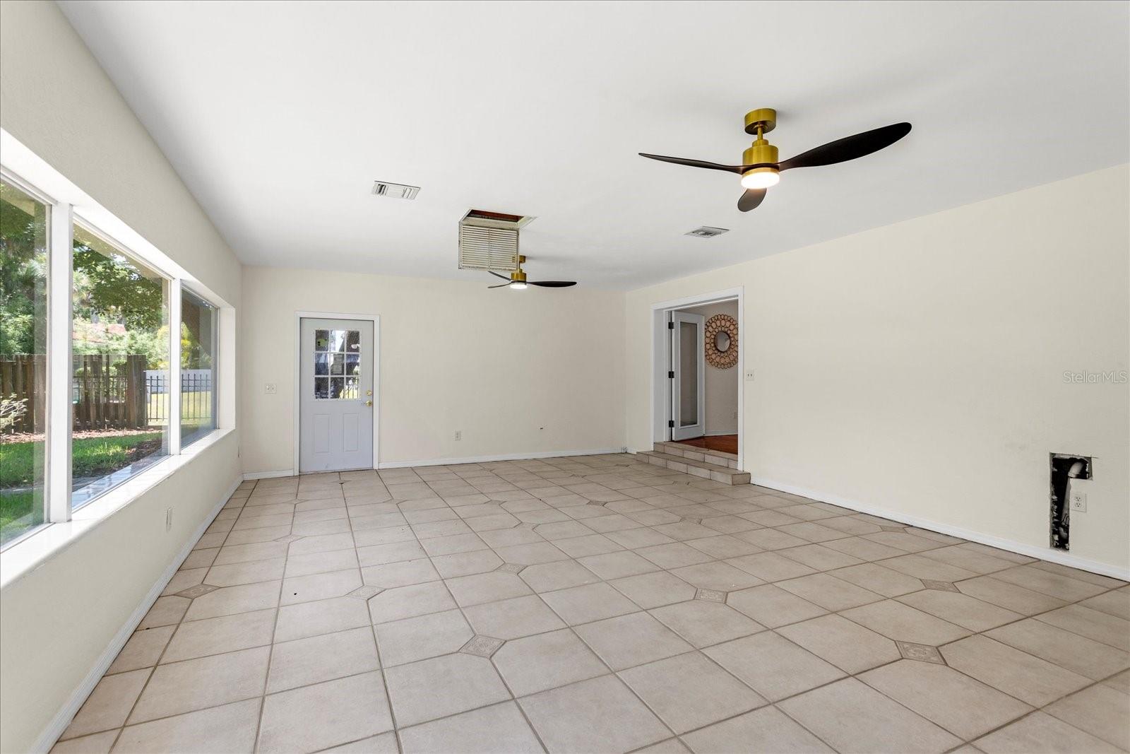 105 JOHN ANDERSON DR, ORMOND BEACH, FL, 32176