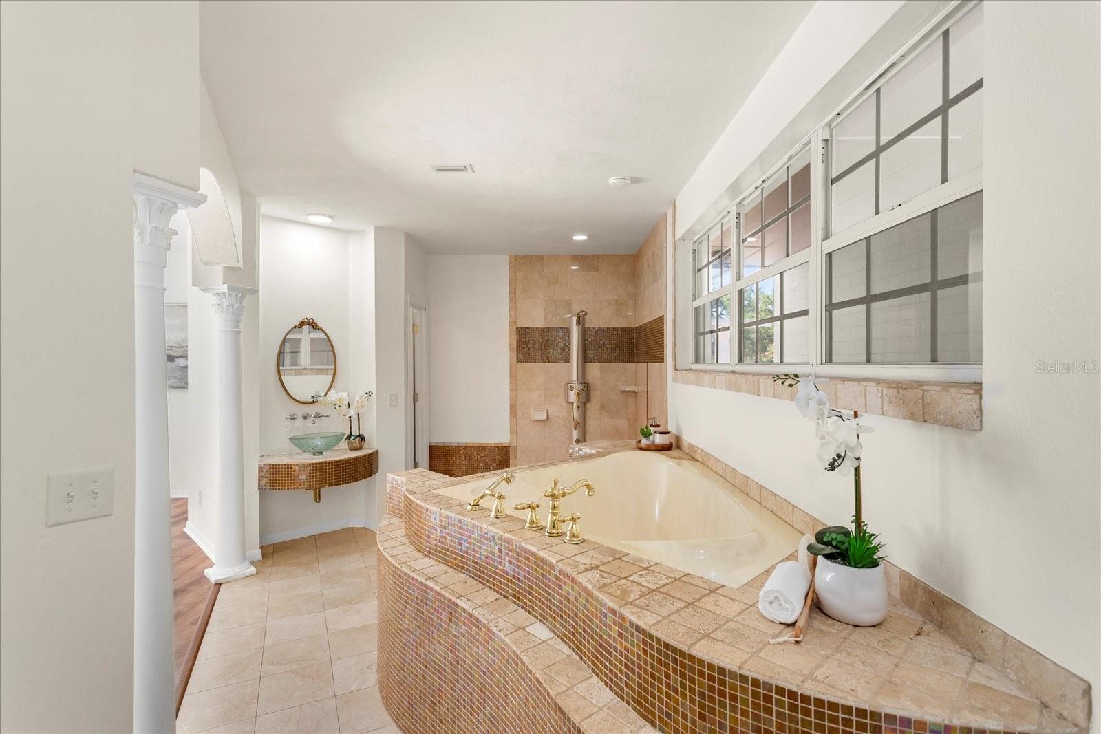 105 JOHN ANDERSON DR, ORMOND BEACH, FL, 32176