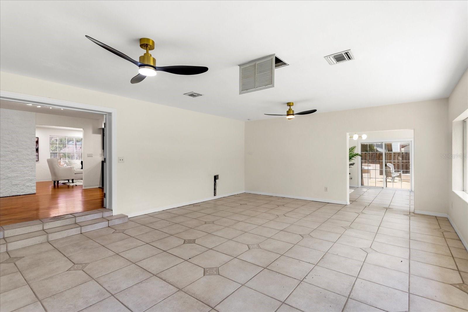 105 JOHN ANDERSON DR, ORMOND BEACH, FL, 32176