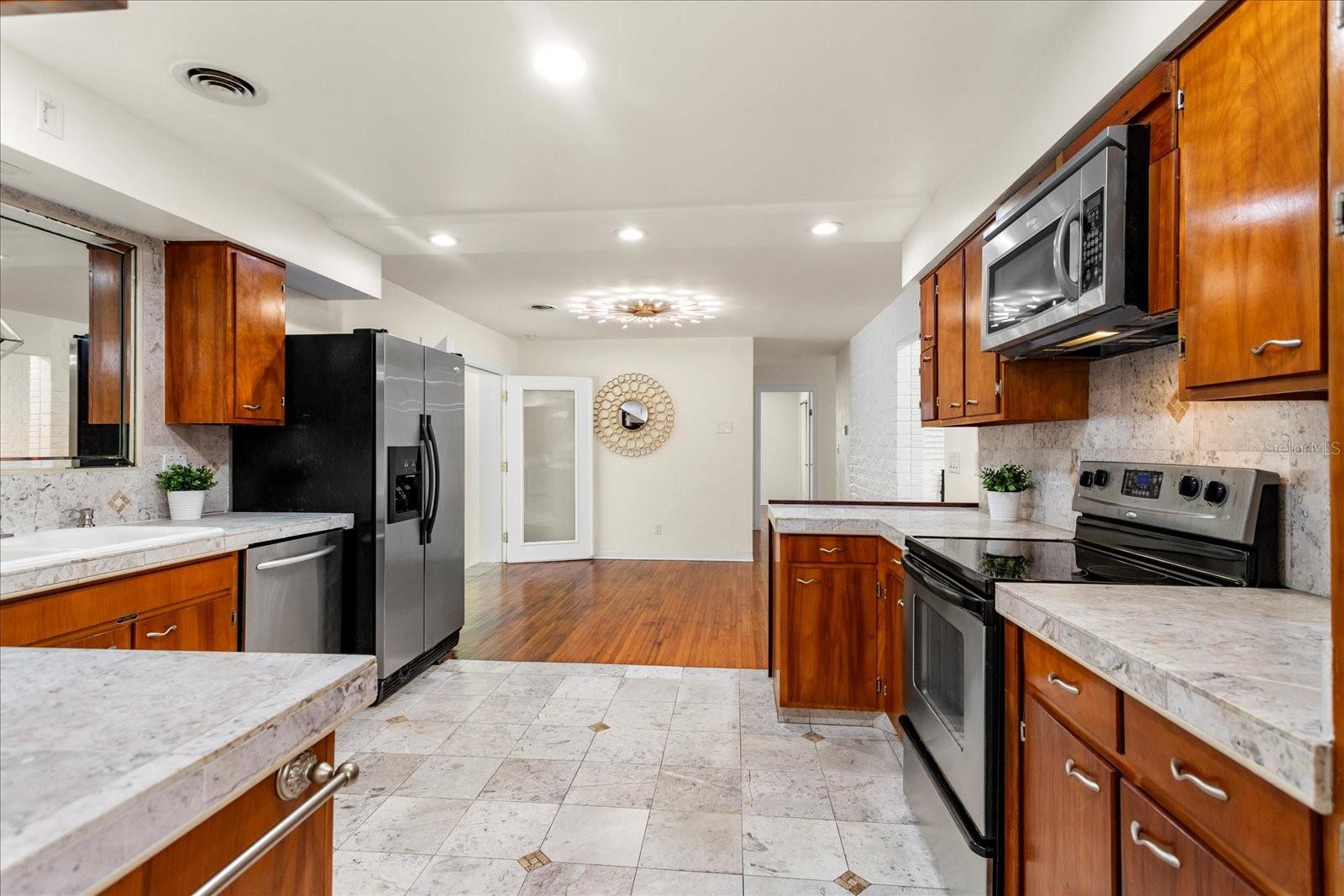 105 JOHN ANDERSON DR, ORMOND BEACH, FL, 32176