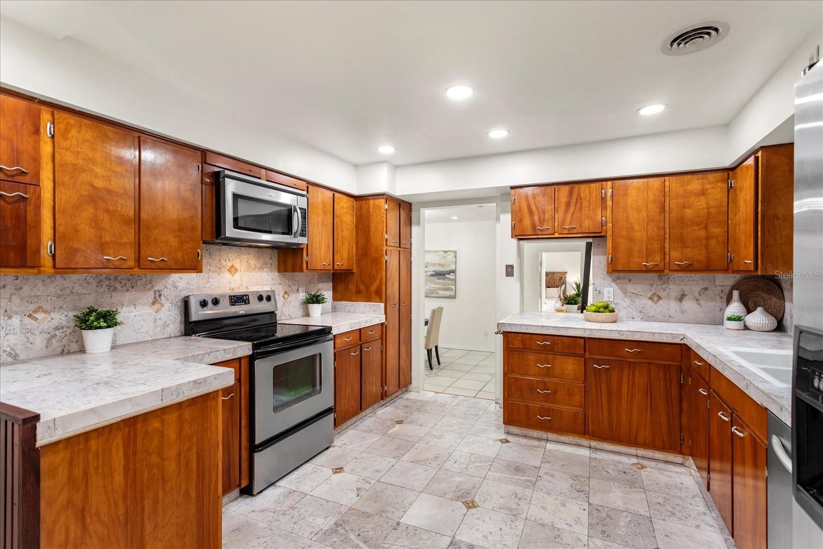 105 JOHN ANDERSON DR, ORMOND BEACH, FL, 32176