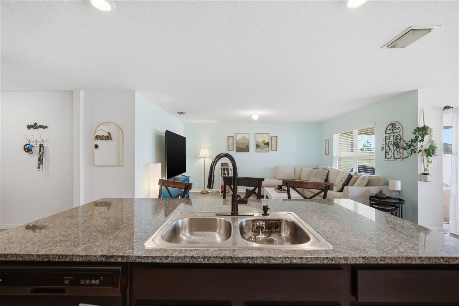 1103 COASTAL HAMMOCK AVE, RUSKIN, FL, 33570