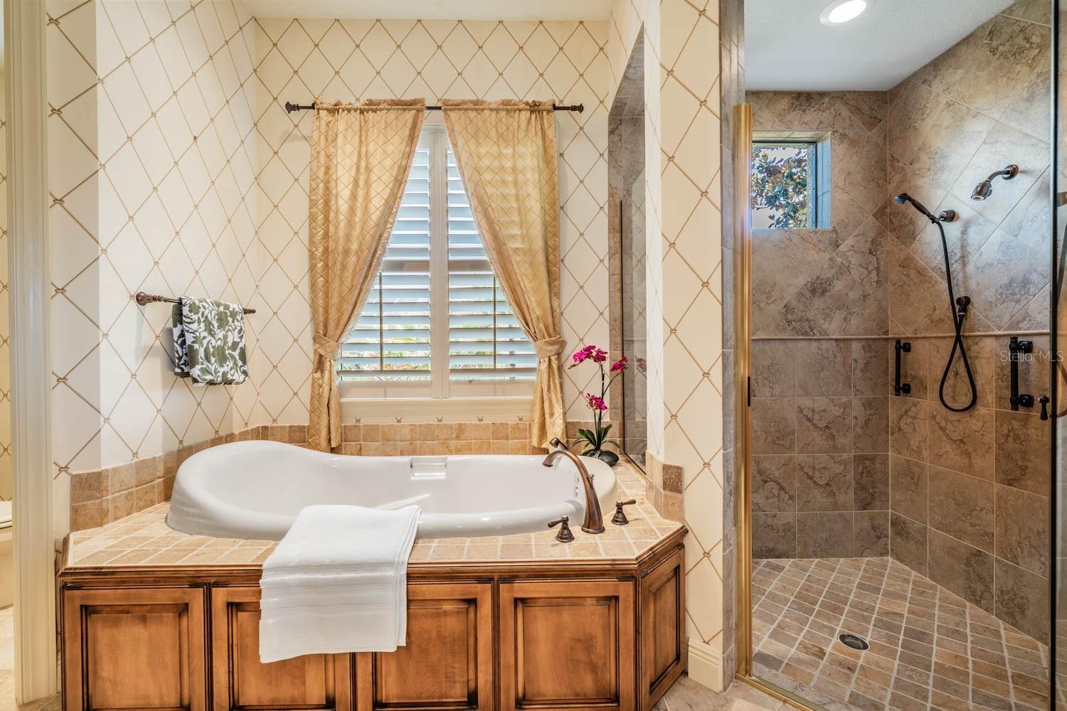 13327 CARNOUSTIE CIR, DADE CITY, FL, 33525