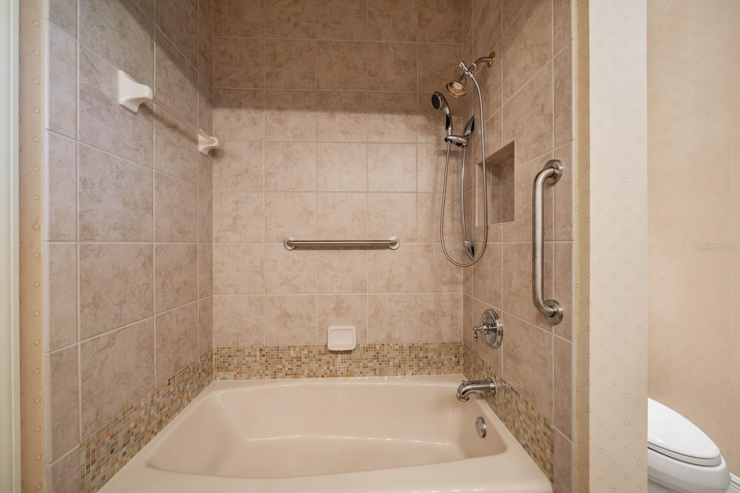 13327 CARNOUSTIE CIR, DADE CITY, FL, 33525