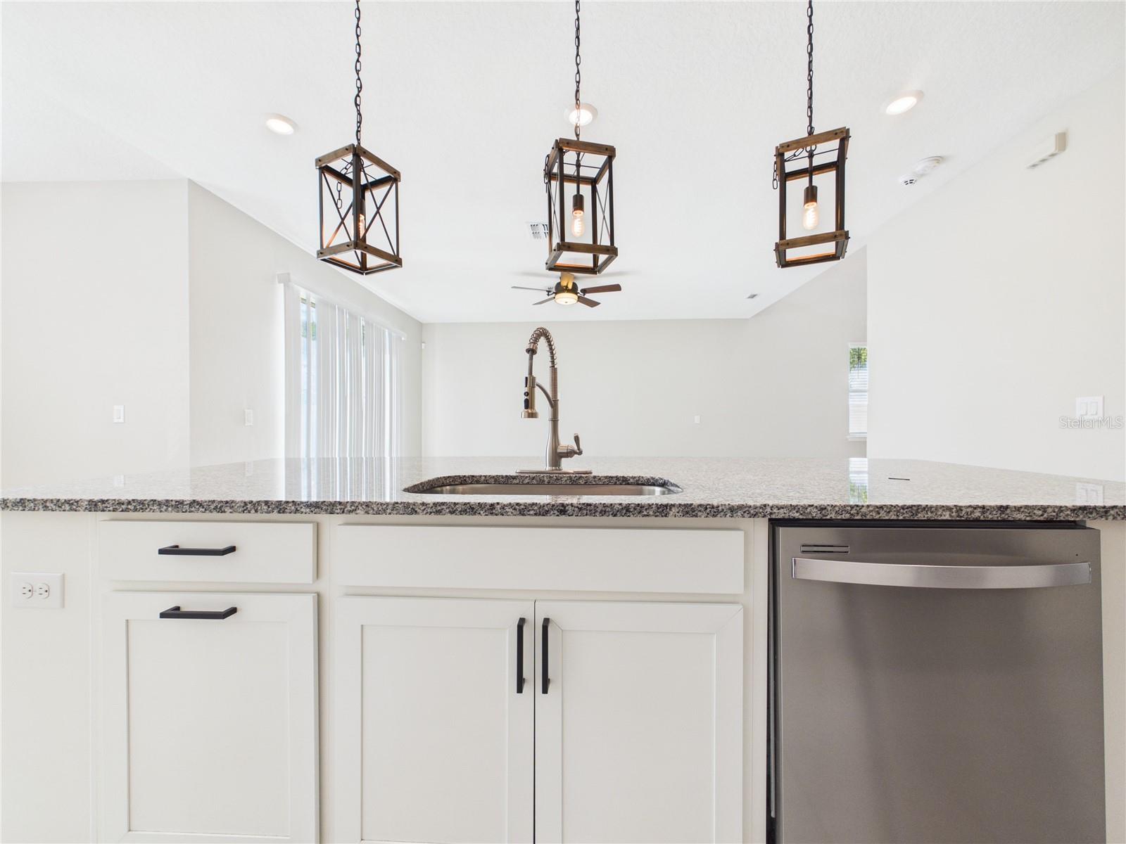 11303 GREEN HARVEST DR, RIVERVIEW, FL, 33578