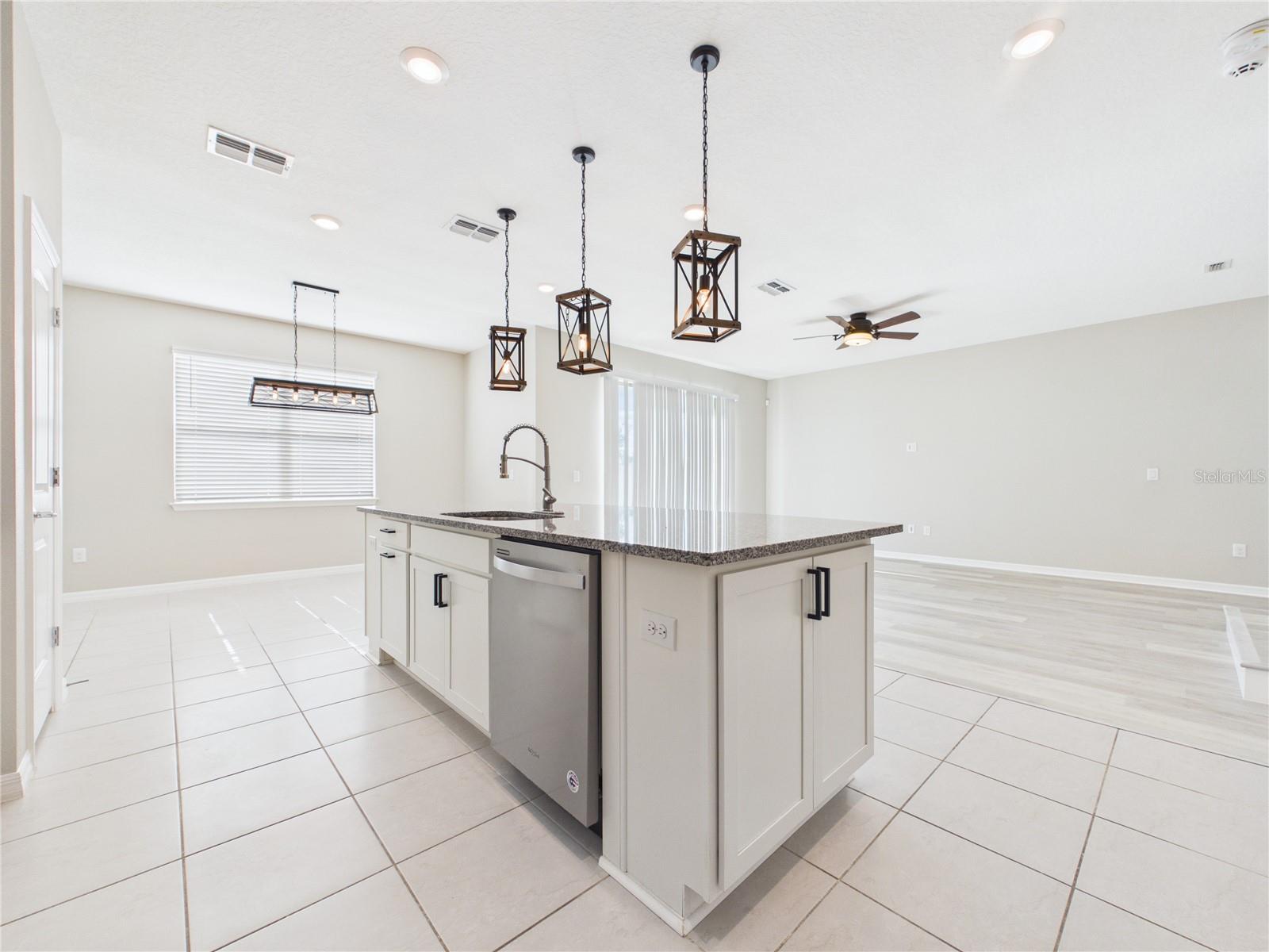 11303 GREEN HARVEST DR, RIVERVIEW, FL, 33578