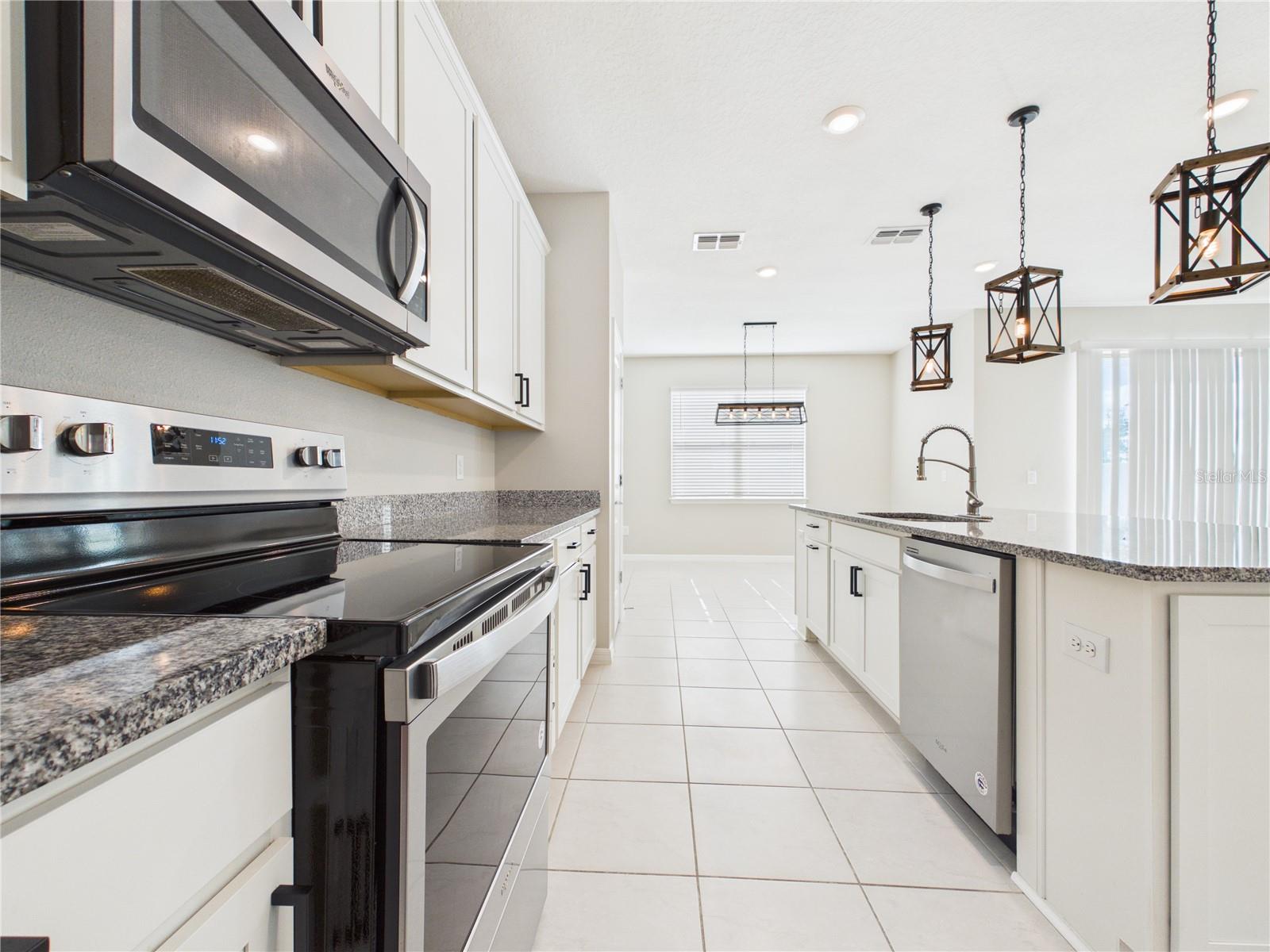 11303 GREEN HARVEST DR, RIVERVIEW, FL, 33578