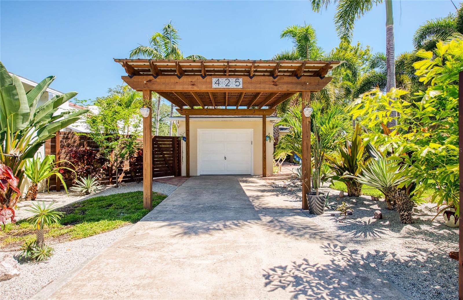 425 46TH AVE S, ST PETERSBURG, FL, 33705