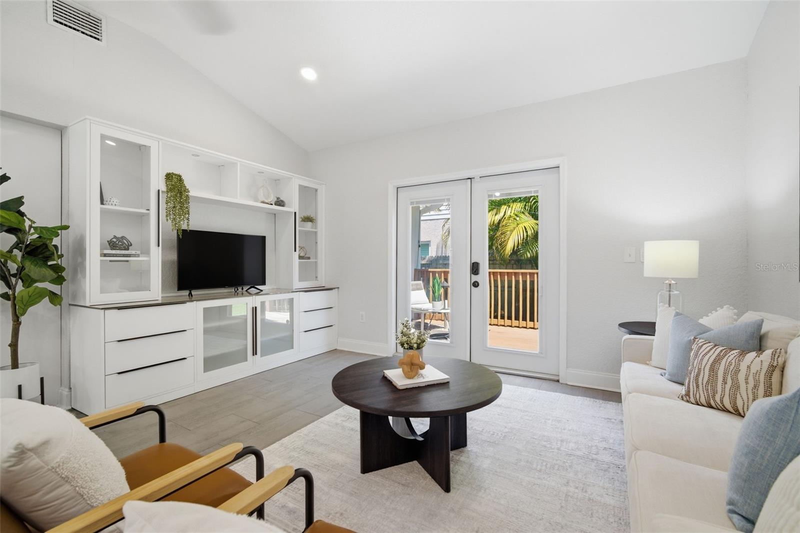3105 JACKSON ST N, ST PETERSBURG, FL, 33704