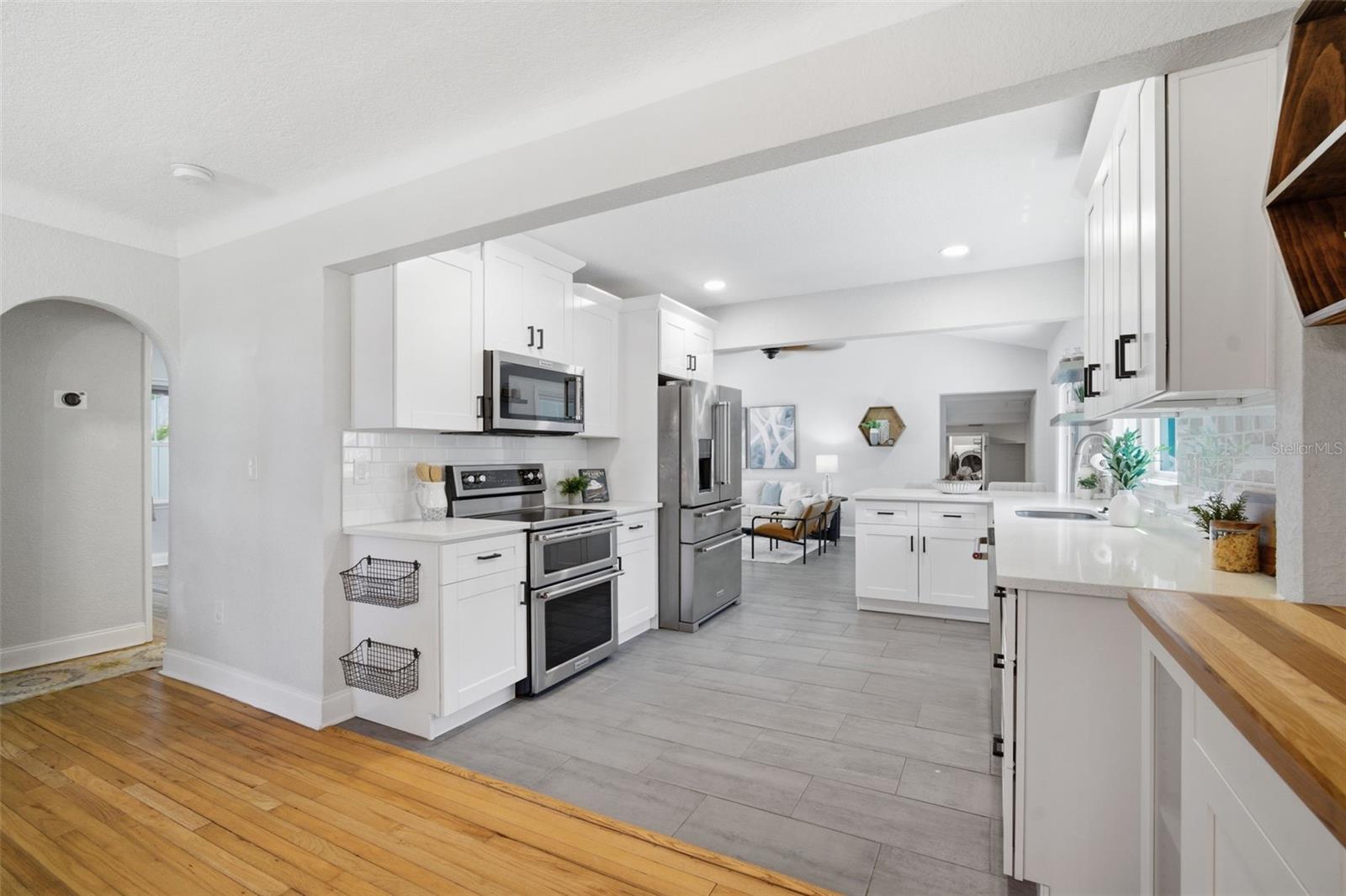 3105 JACKSON ST N, ST PETERSBURG, FL, 33704