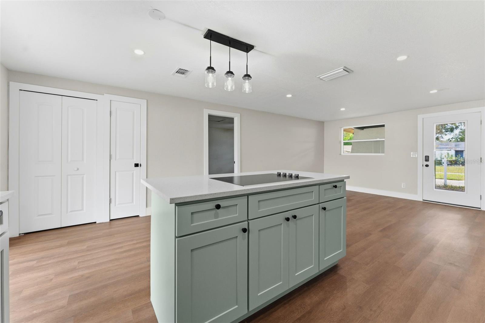 3513 BEECHWOOD BLVD, TAMPA, FL, 33619