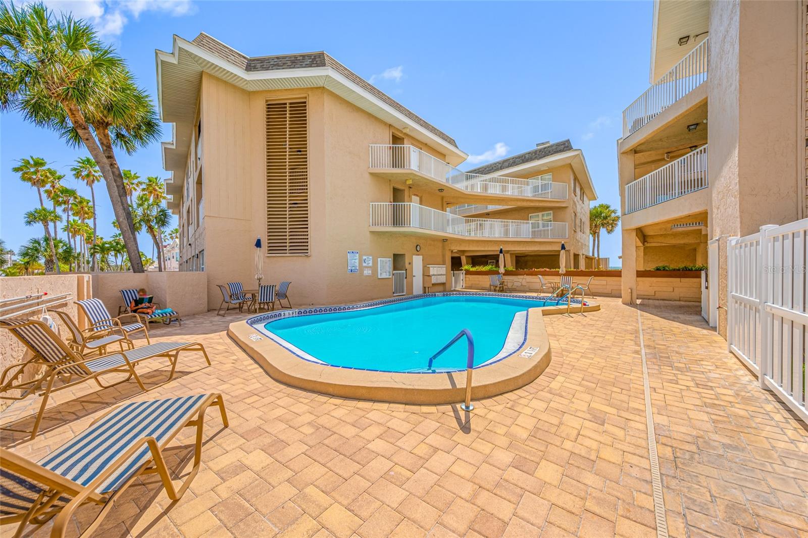 3100 GULF BLVD #132, BELLEAIR BEACH, FL, 33786