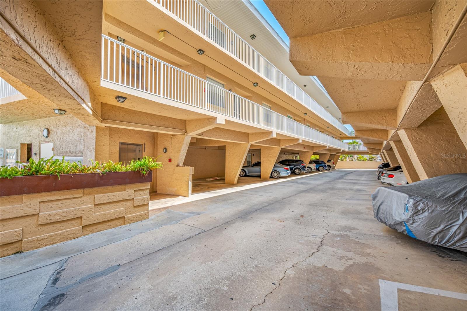 3100 GULF BLVD #132, BELLEAIR BEACH, FL, 33786