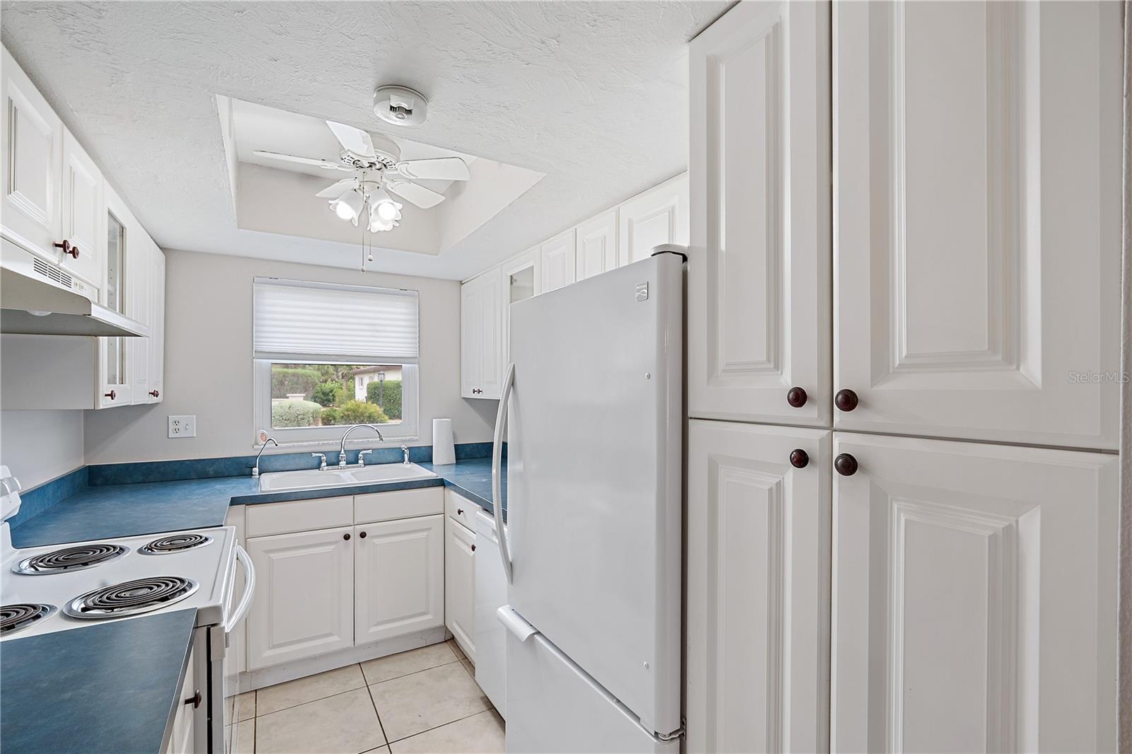 2802 SWIFTON DR #V102, SARASOTA, FL, 34231