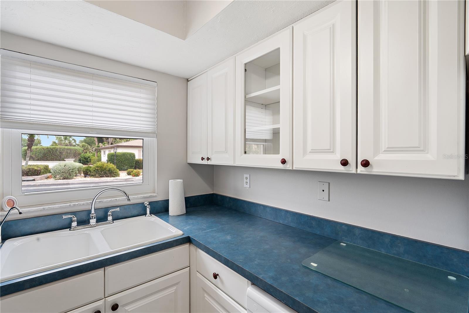 2802 SWIFTON DR #V102, SARASOTA, FL, 34231