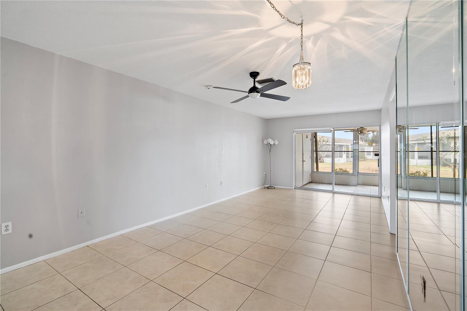2802 SWIFTON DR #V102, SARASOTA, FL, 34231