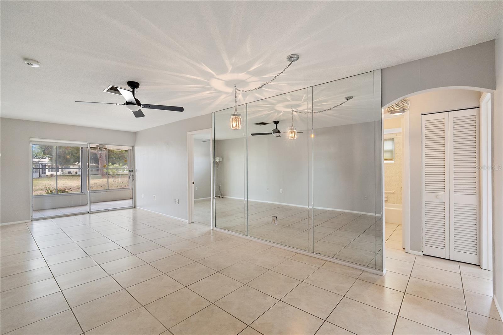 2802 SWIFTON DR #V102, SARASOTA, FL, 34231