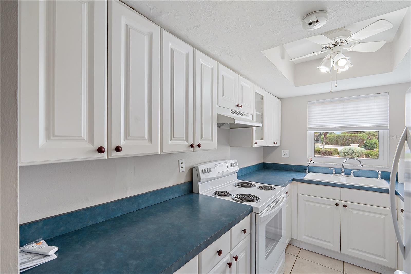 2802 SWIFTON DR #V102, SARASOTA, FL, 34231