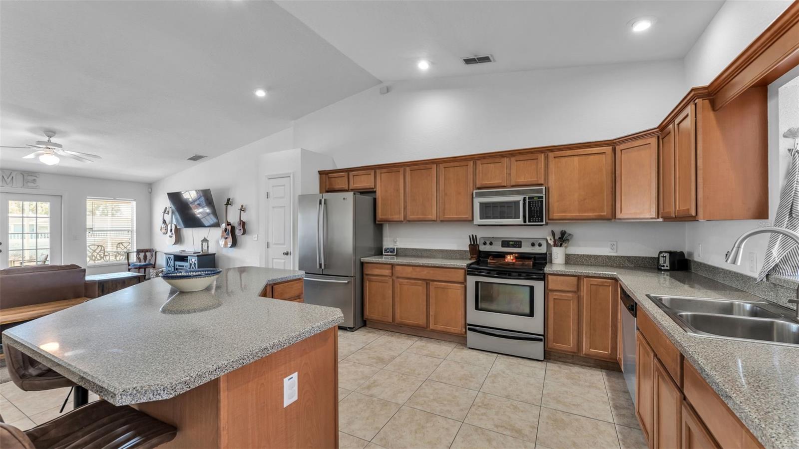 6146 MISSION DR, LAKELAND, FL, 33812