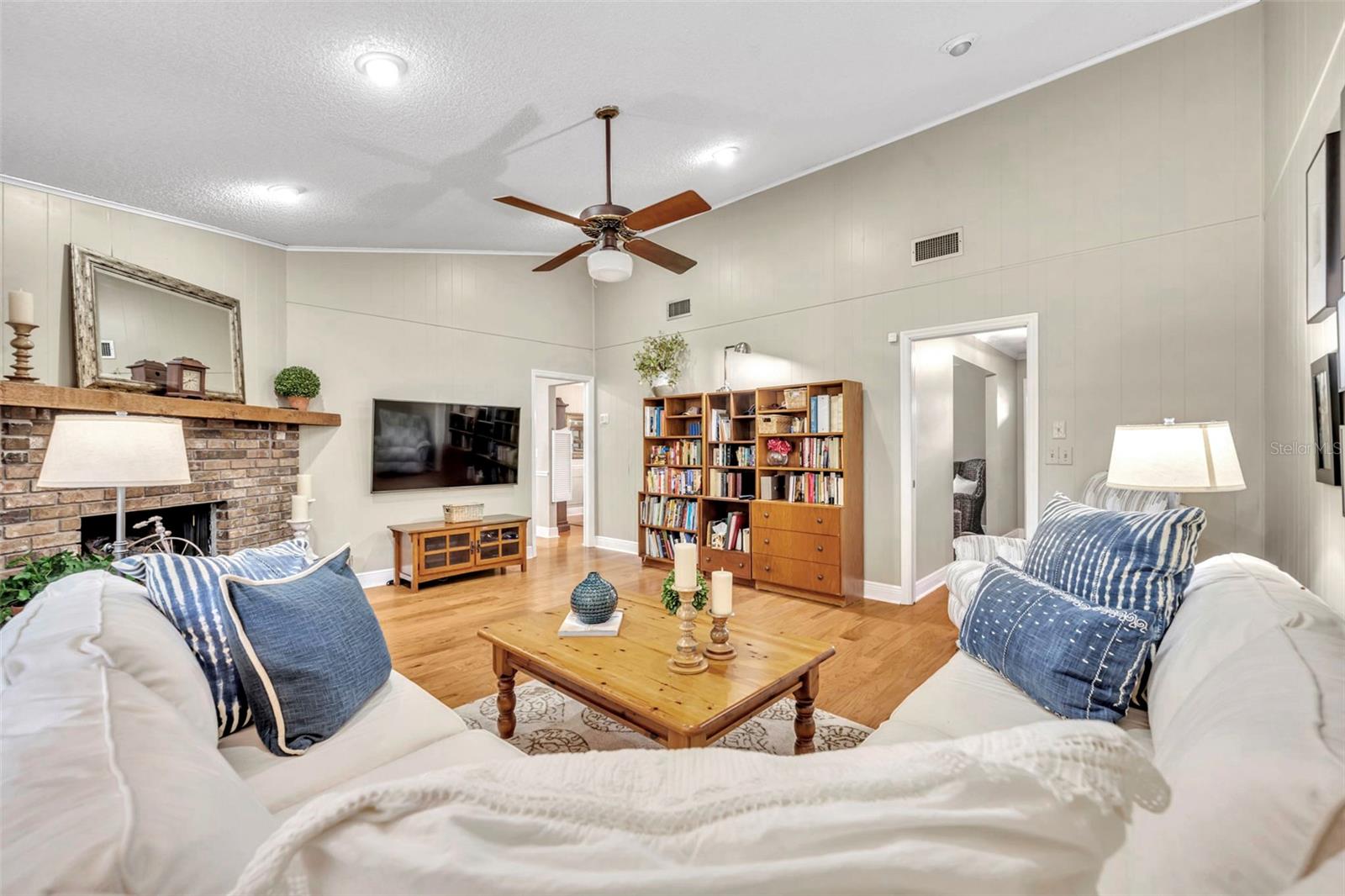 8825 BUTTERNUT BLVD, ORLANDO, FL, 32817