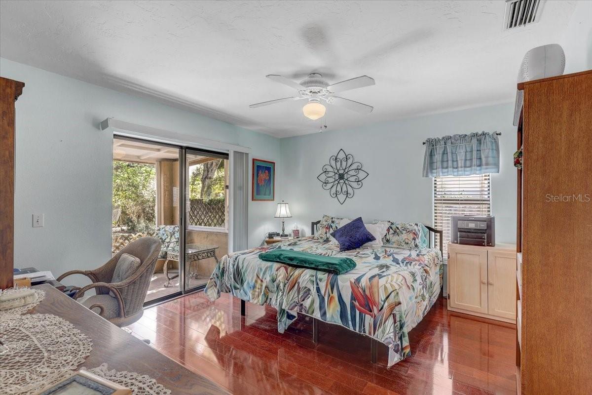 222 GLENWOOD AVE, OSPREY, FL, 34229