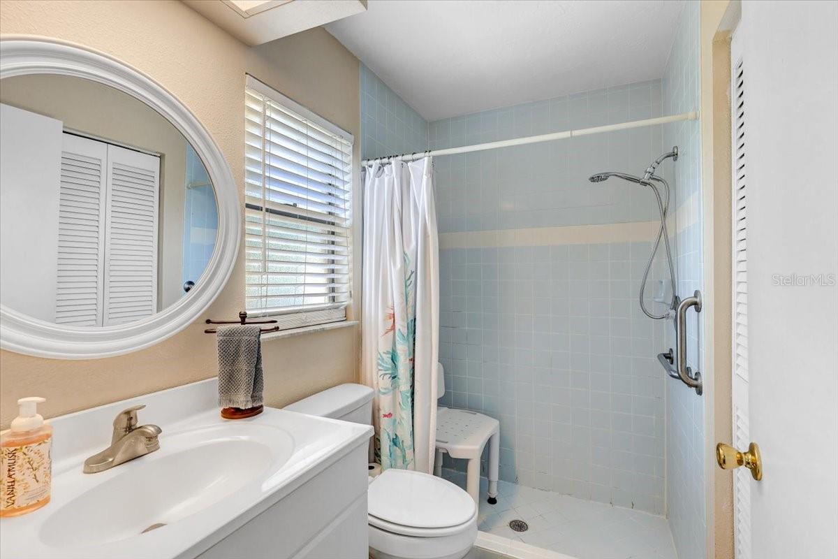 222 GLENWOOD AVE, OSPREY, FL, 34229