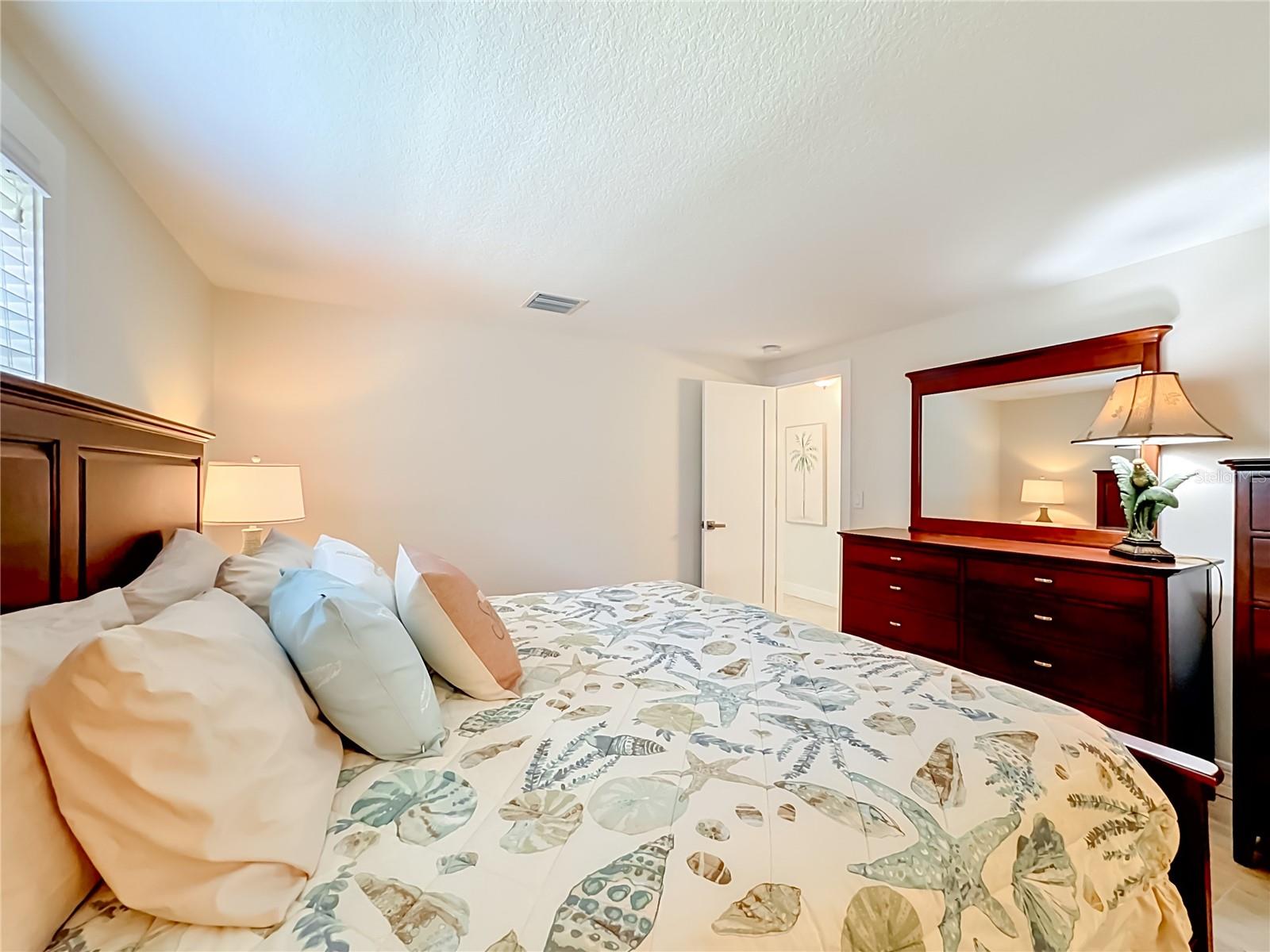 307 68TH, HOLMES BEACH, FL, 34217