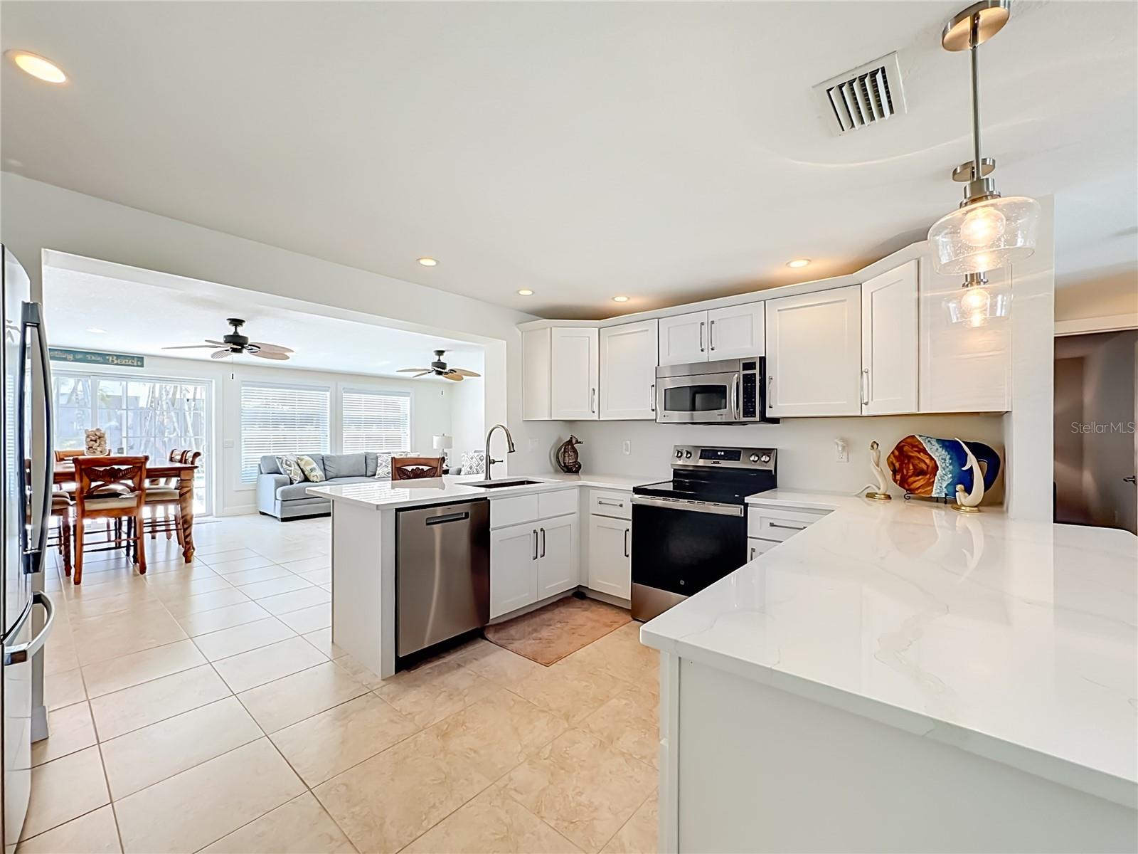 307 68TH, HOLMES BEACH, FL, 34217