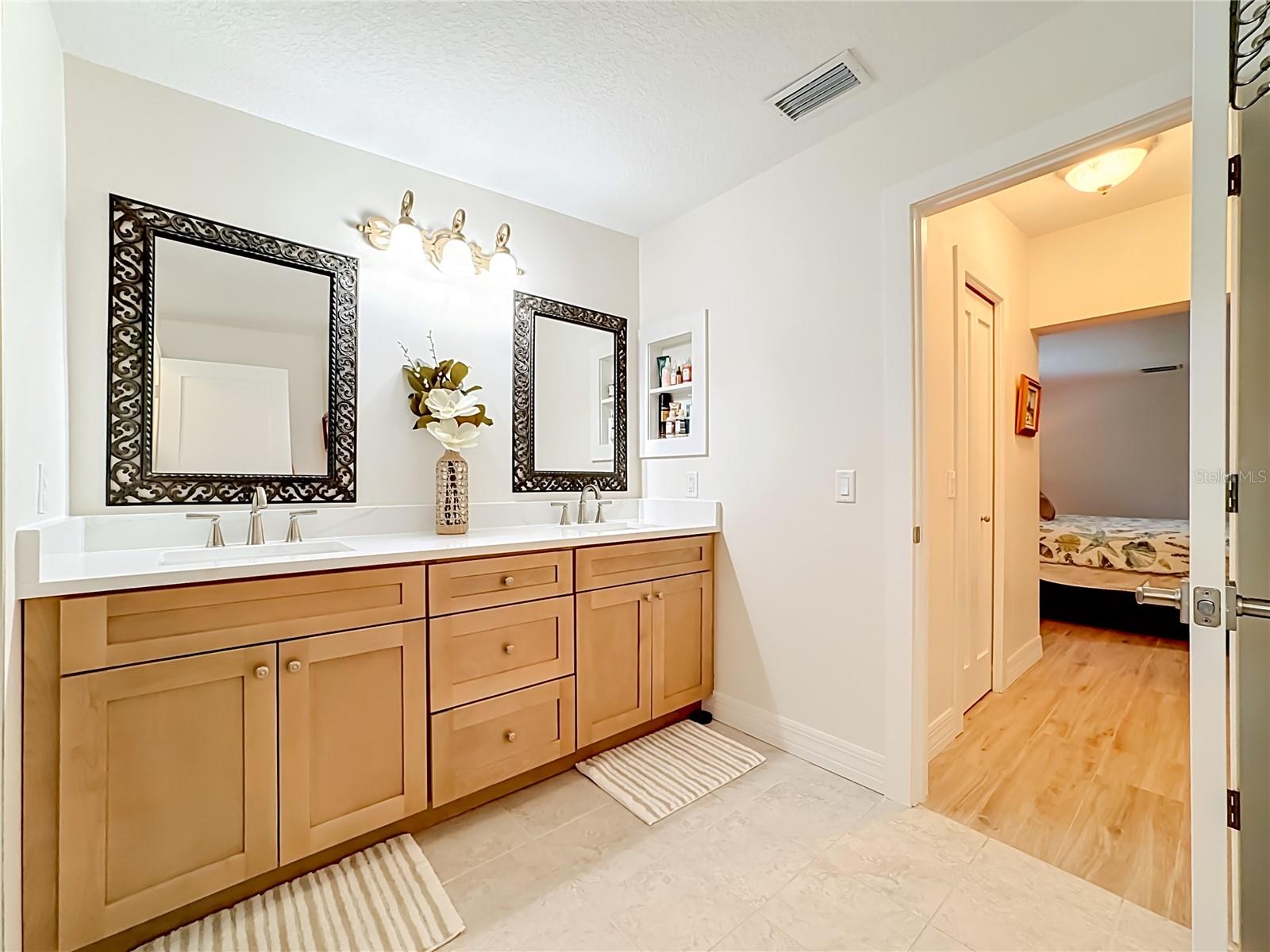 307 68TH, HOLMES BEACH, FL, 34217