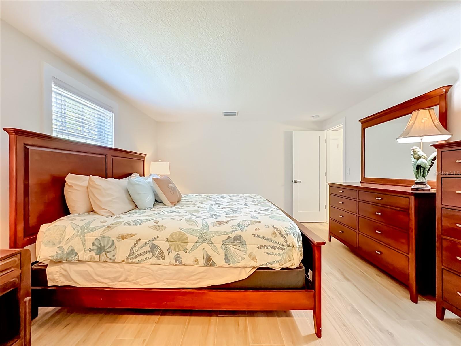 307 68TH, HOLMES BEACH, FL, 34217