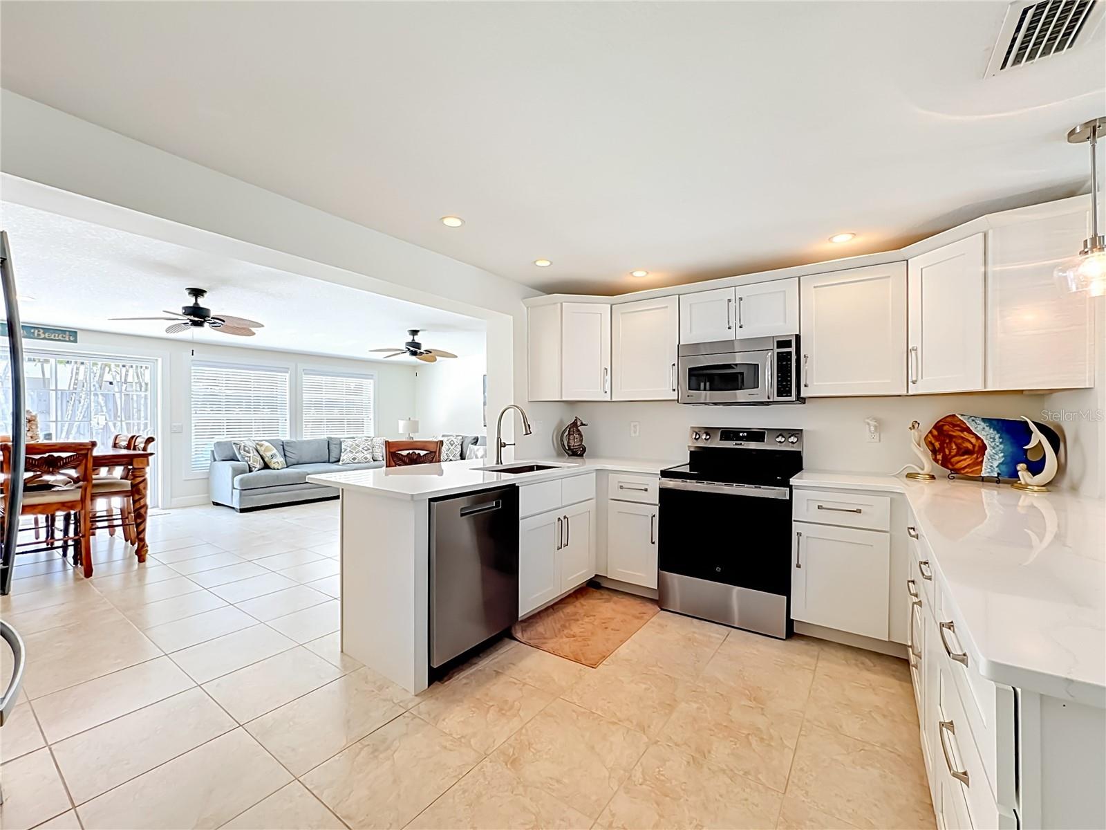 307 68TH, HOLMES BEACH, FL, 34217