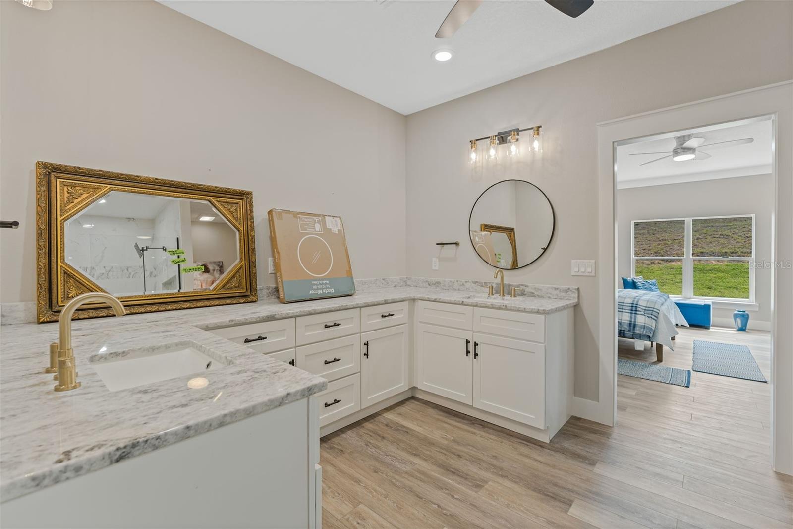 100 FAIRWAY CIR, UMATILLA, FL, 32784