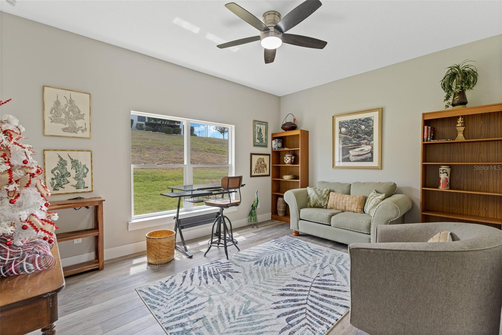 100 FAIRWAY CIR, UMATILLA, FL, 32784