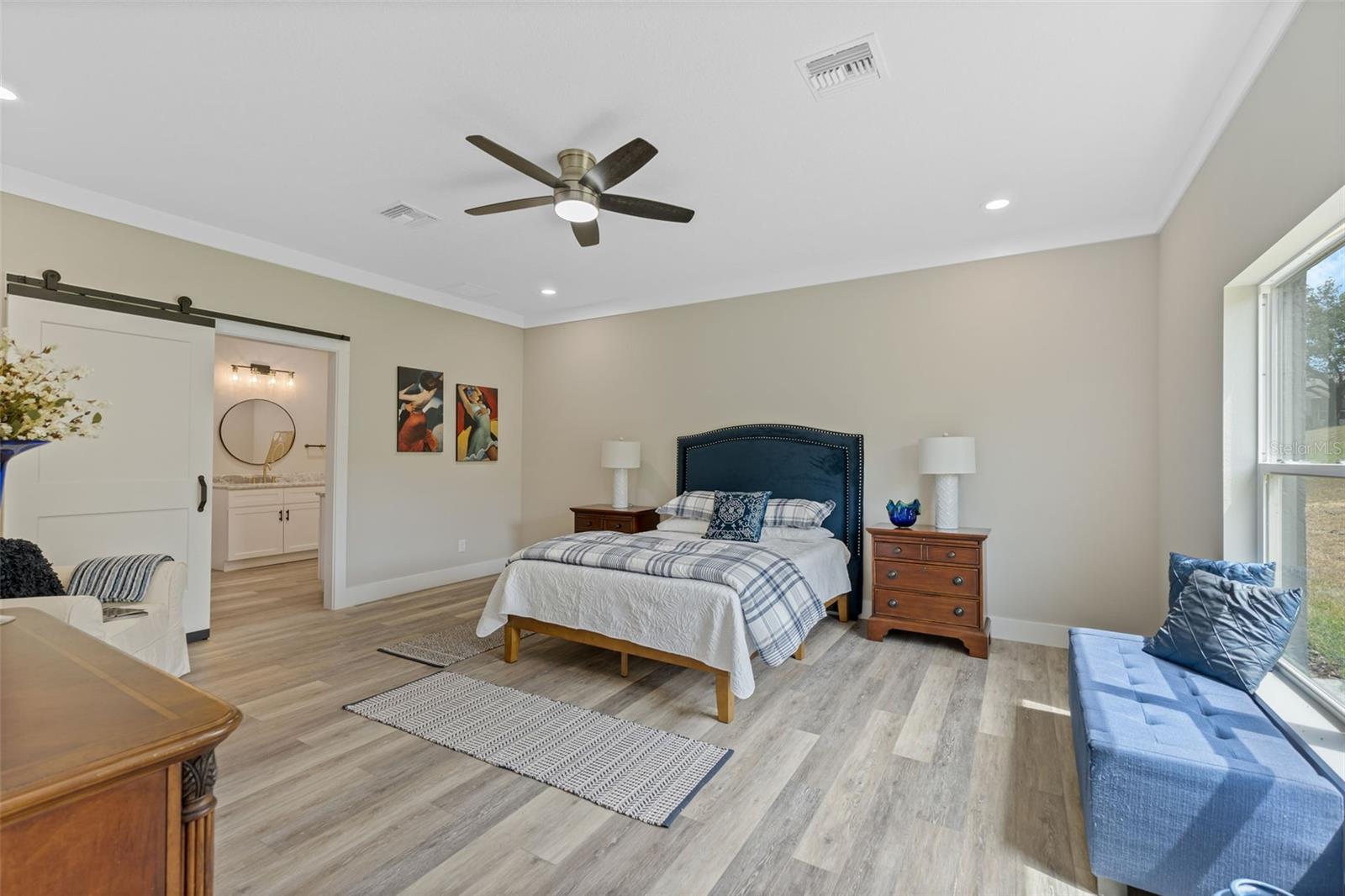 100 FAIRWAY CIR, UMATILLA, FL, 32784