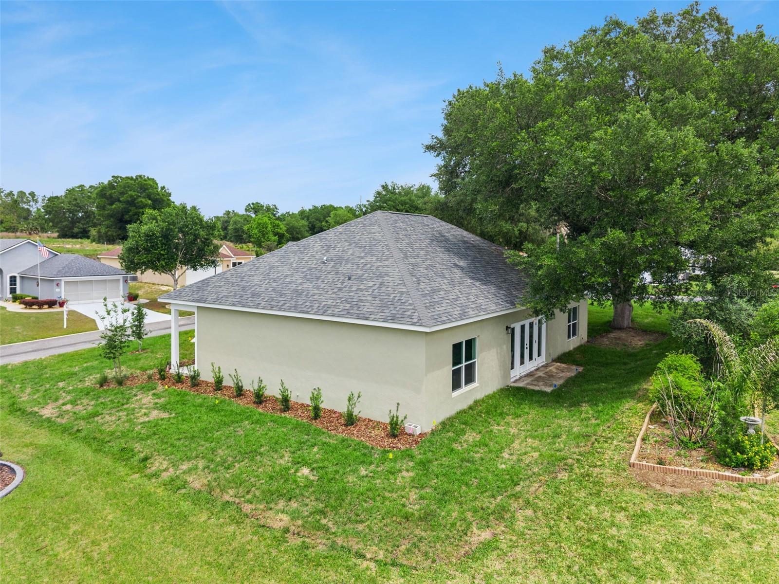 100 FAIRWAY CIR, UMATILLA, FL, 32784