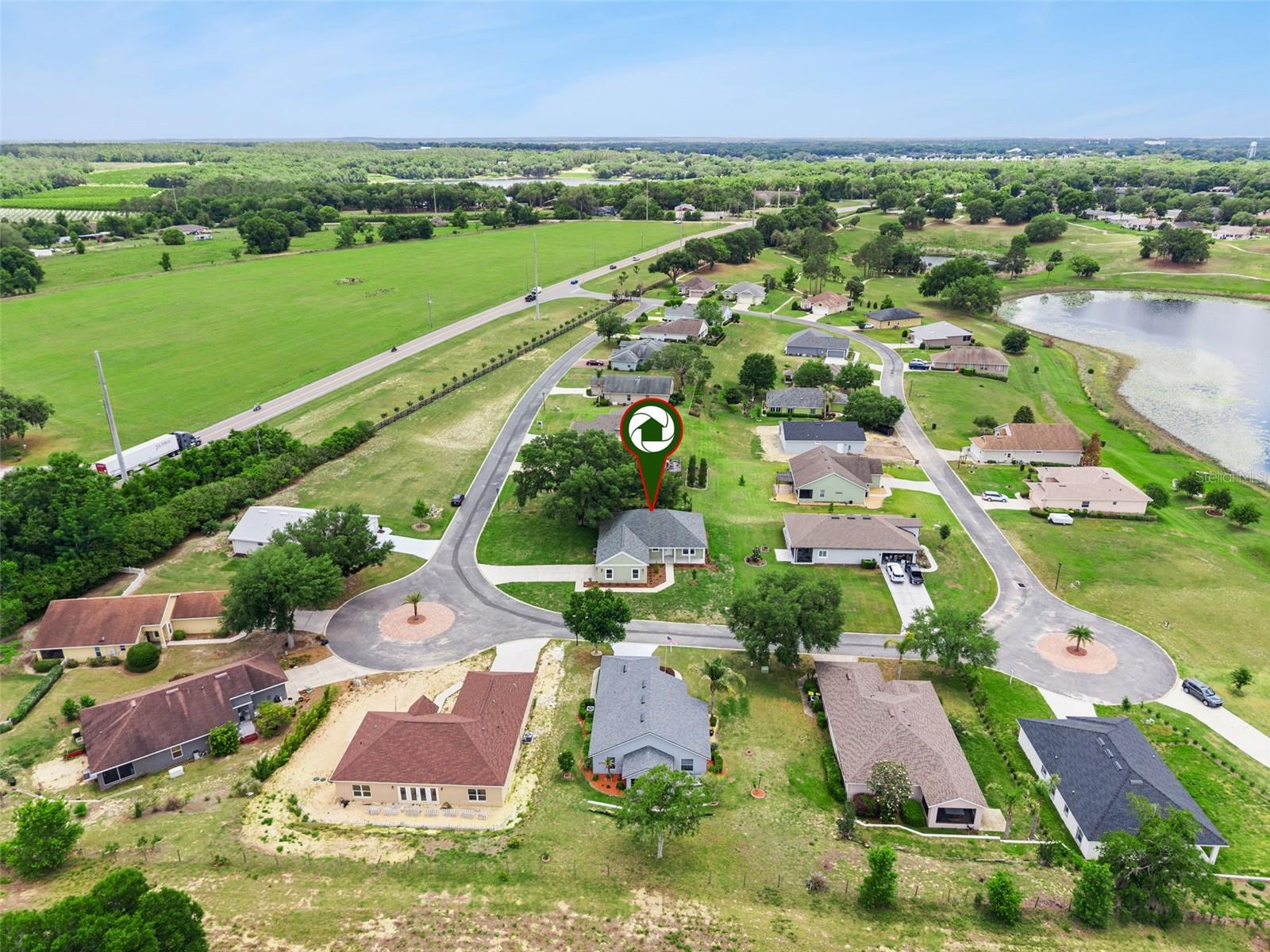 100 FAIRWAY CIR, UMATILLA, FL, 32784