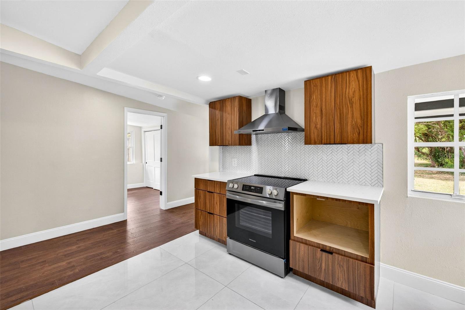 834 E LIME ST, LAKELAND, FL, 33801