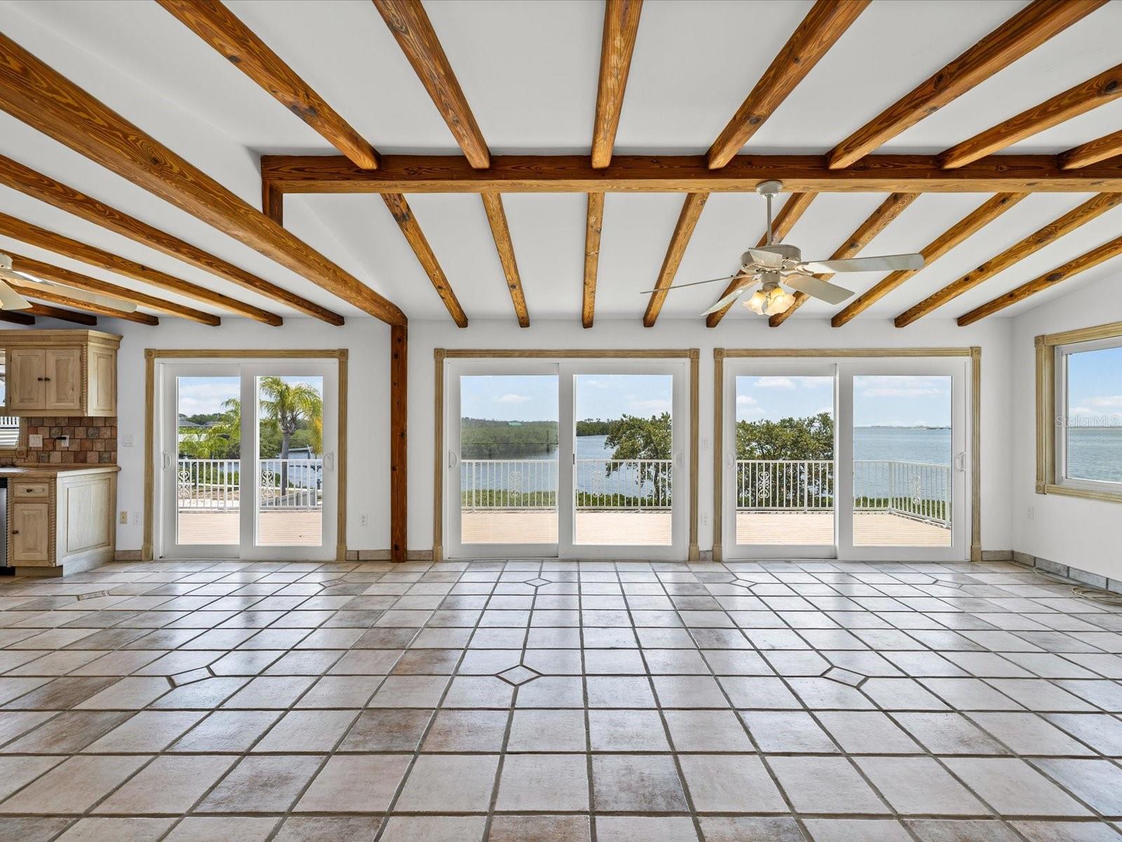 1647 SEA BREEZE DR, TARPON SPRINGS, FL, 34689