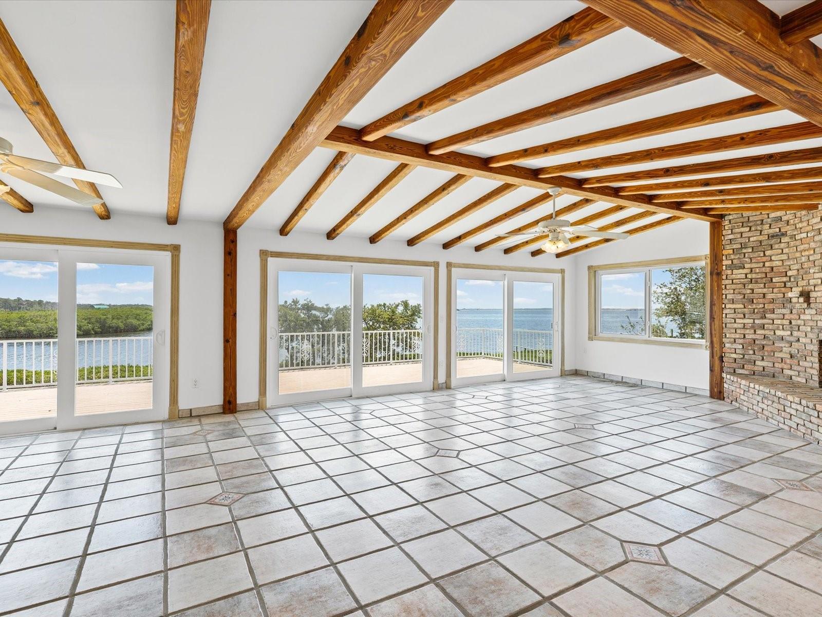 1647 SEA BREEZE DR, TARPON SPRINGS, FL, 34689