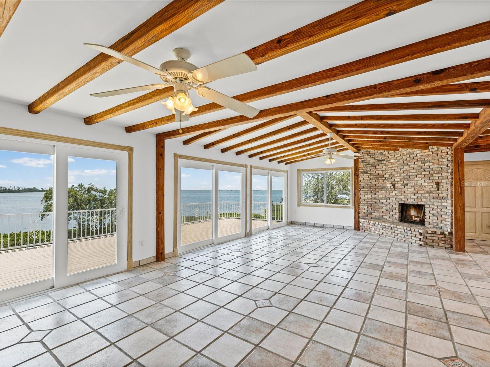 1647 SEA BREEZE DR, TARPON SPRINGS, FL, 34689