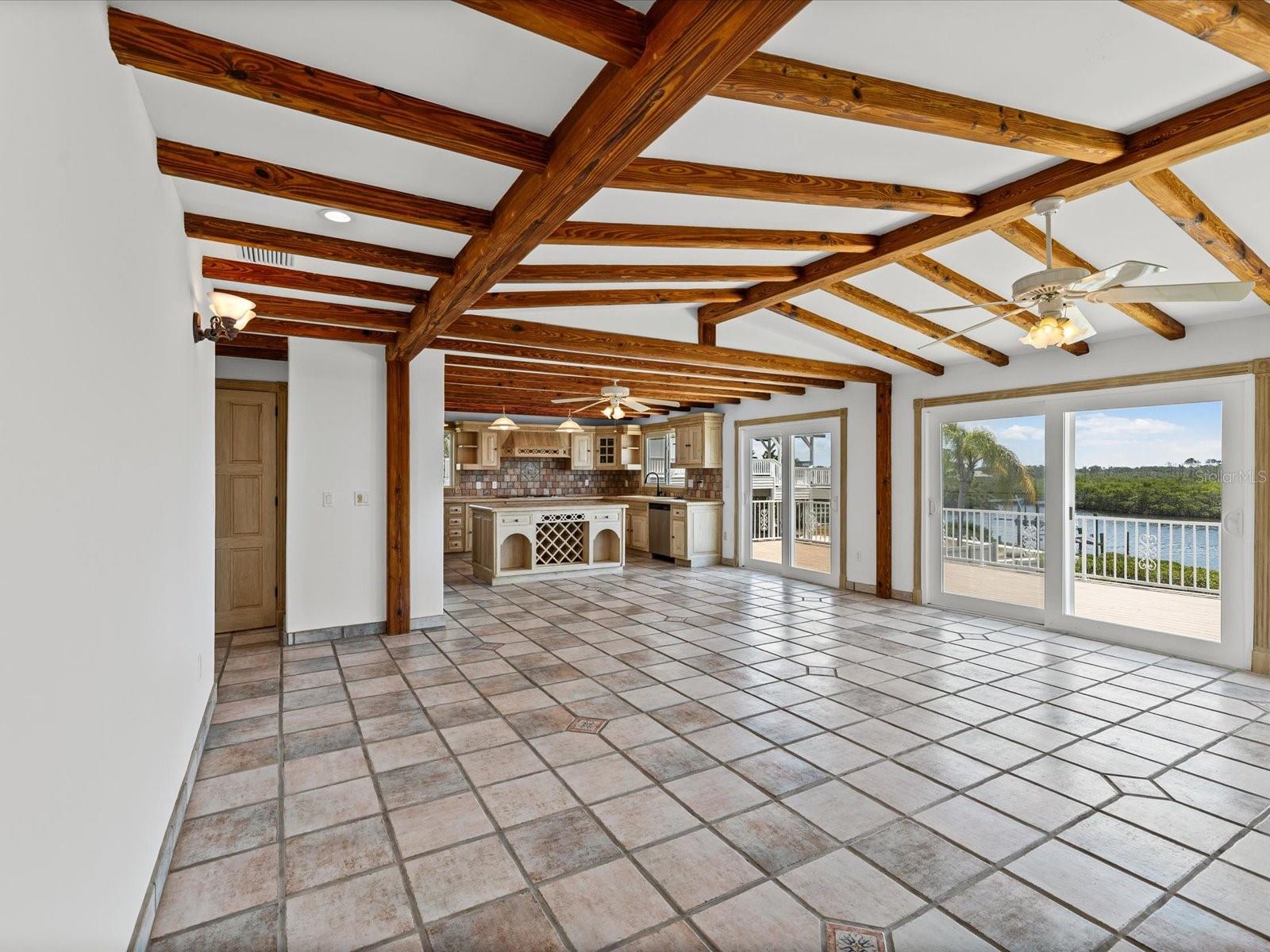 1647 SEA BREEZE DR, TARPON SPRINGS, FL, 34689