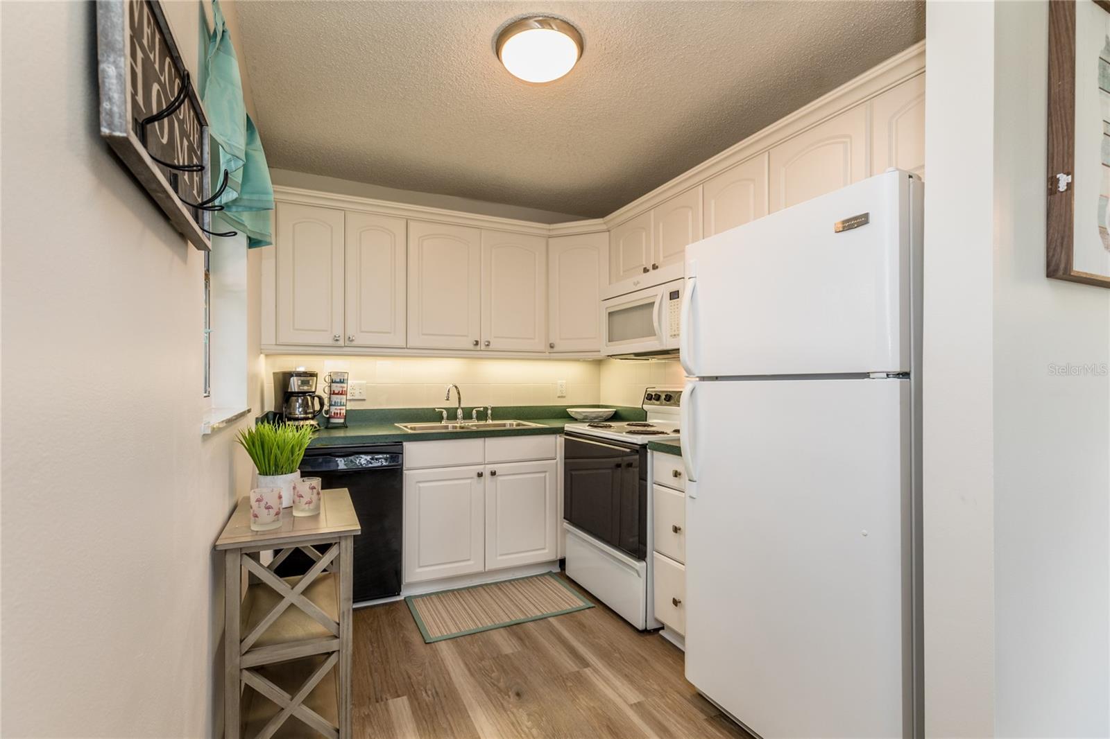 5 VISTA PALM LN #203, VERO BEACH, FL, 32962