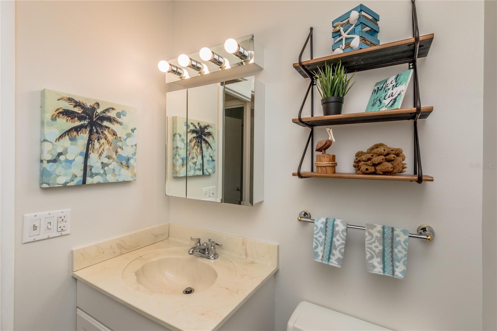 5 VISTA PALM LN #203, VERO BEACH, FL, 32962